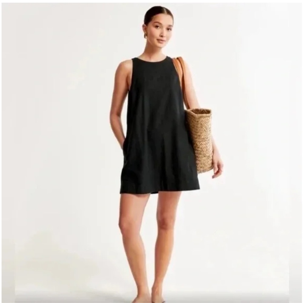 Abercrombie High Neck Black Shift Dress XSP
